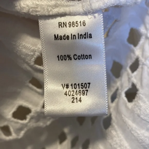 Coldwater Creek White Eyelet Tunic EUC - Picture 5 of 5